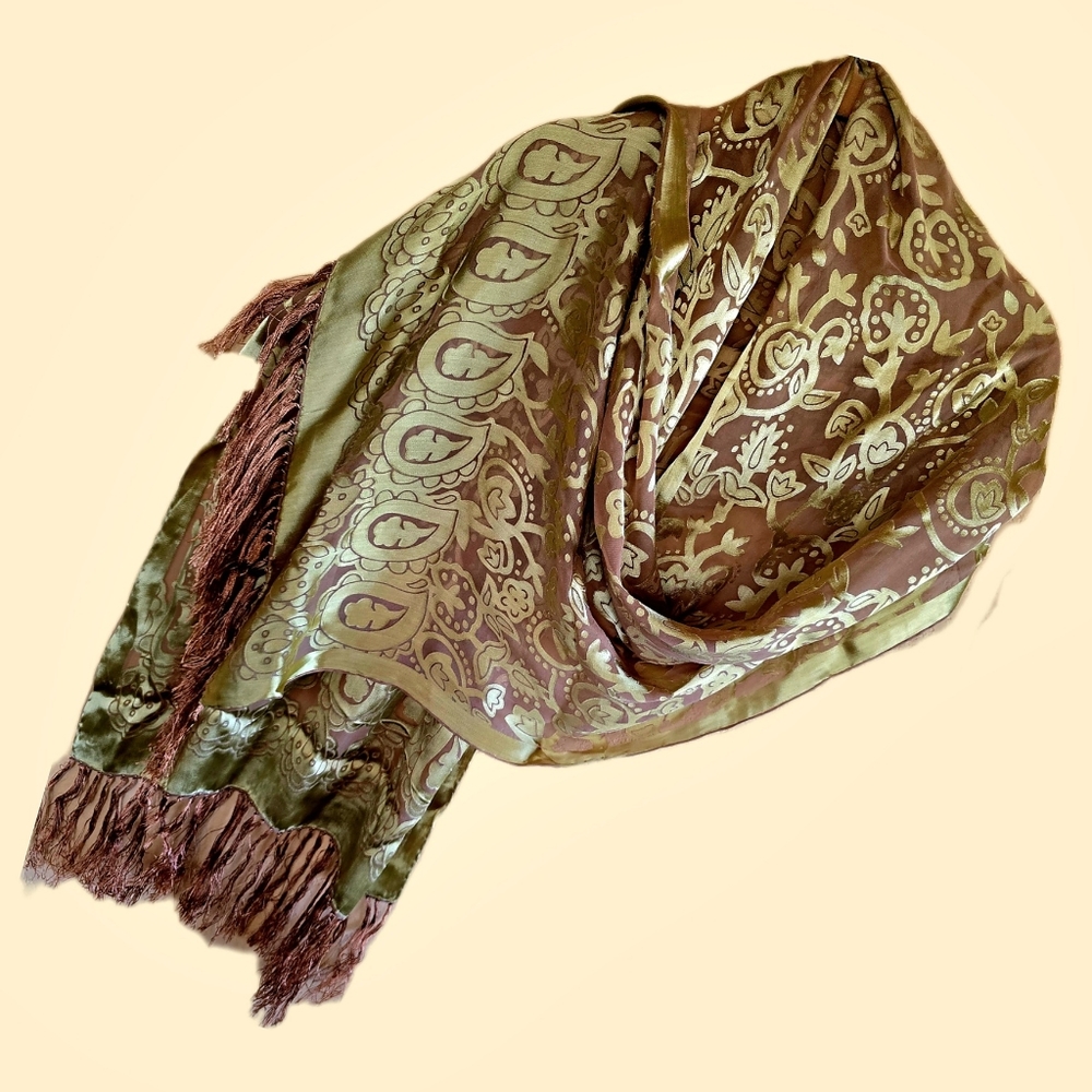 Luxurious Gold Paisley Brocade Silk Scarf Shawl Never Worn